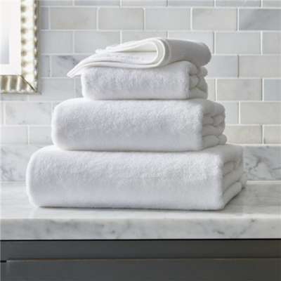 Egyptian Cotton Fiber Jacquard Bath Towels Classical Design for Luxury Home Use